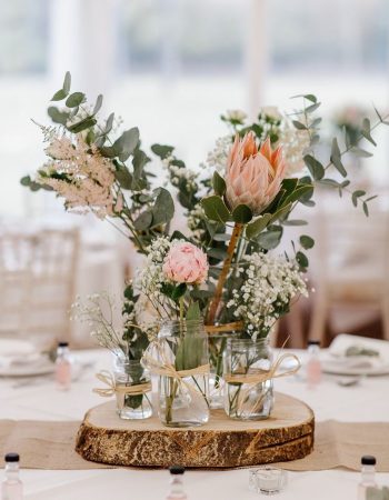 1-Mason-Jar-Floral-Centerpiece